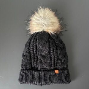 D&Y Women’s Black Knit Hat w/ Pom-Pom OS Fisherman Ski Resort Casual Chic Vaca